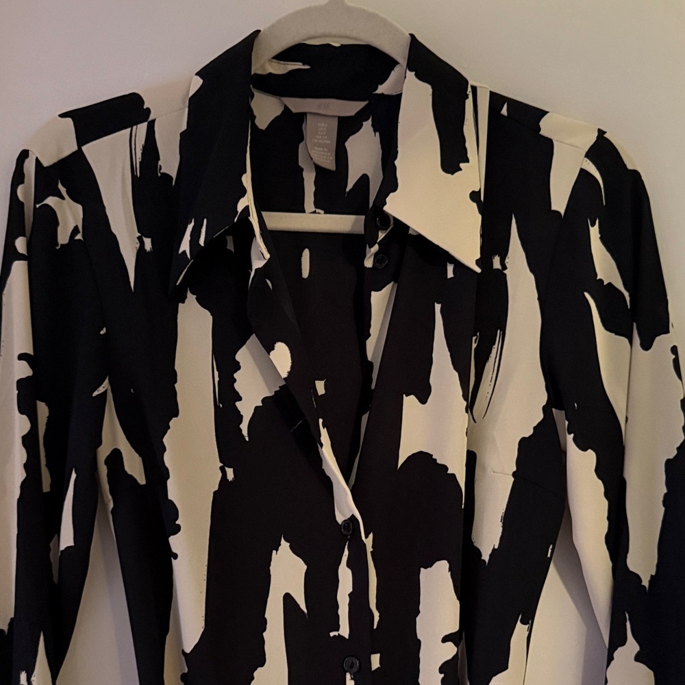 H&M Black and White Long Sleeve Button Down Dress - Picture 2 of 4